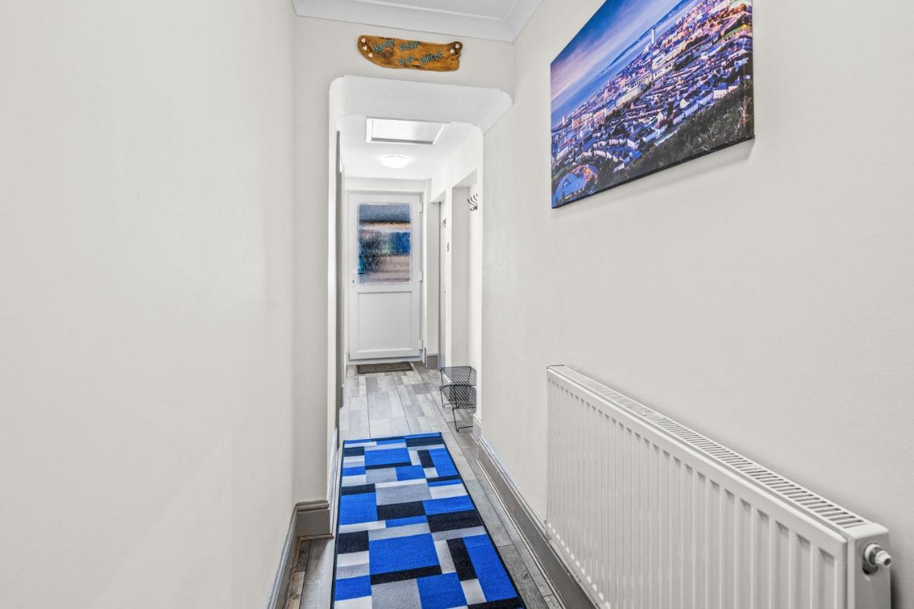 Cwtch On The Coast Apartment Swansea Exterior photo
